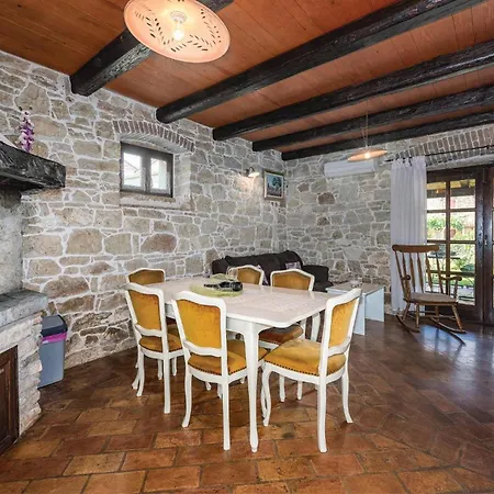 Holiday home Beautiful In With Wifi