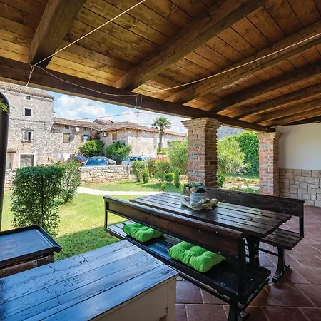 Holiday home Beautiful In With Wifi