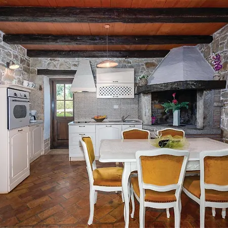 Gedici Iii Holiday home *